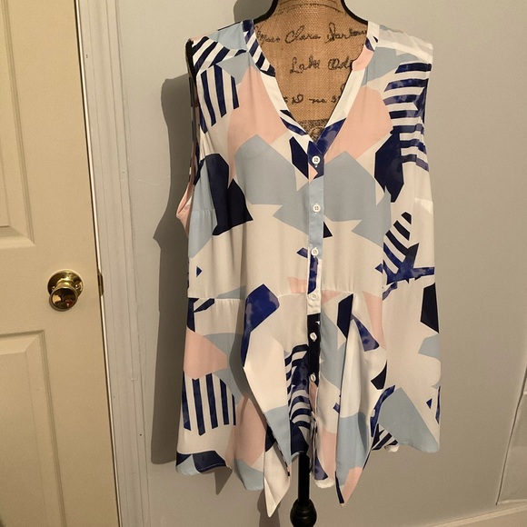 Torrid color block tie front top size 2X - Picture 7 of 7